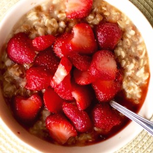 Oatmeal with Strawberries | pkway