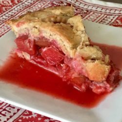 Summer Means Strawberry Rhubarb Pie (Recipe)